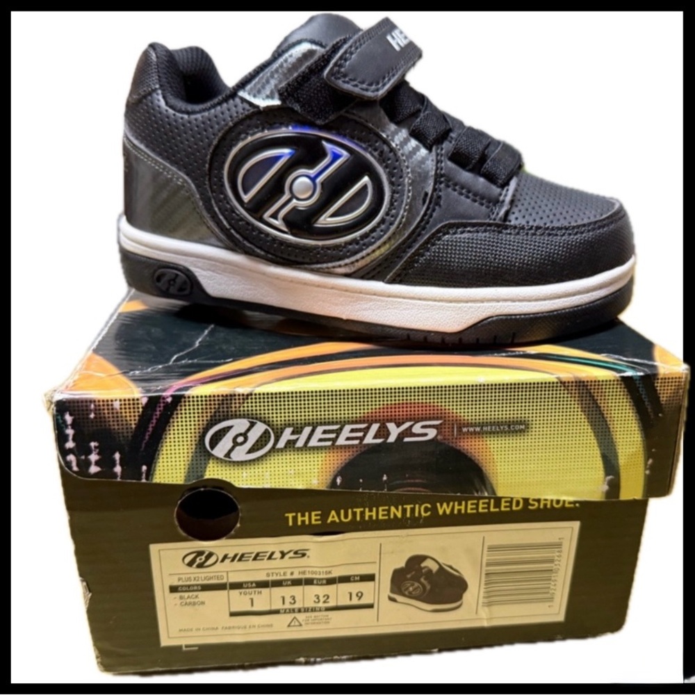 New!! Heelys Black Sneakers with Wheel and Velcro Strap and lights